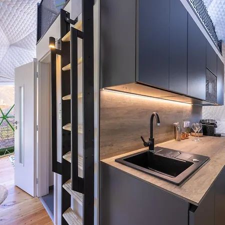 Lyxtält Unique Escape Glamping In The Heart Of With Hot Tub And Vysehrad Castle View