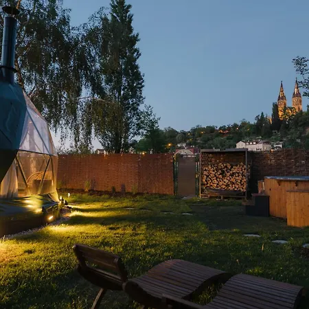 Luxury tent Unique Glamping Prague With Private Hot Tub