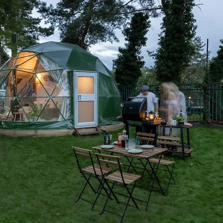 Unique Glamping Prague With Private Hot Tub ラグジュアリーテント プラハ