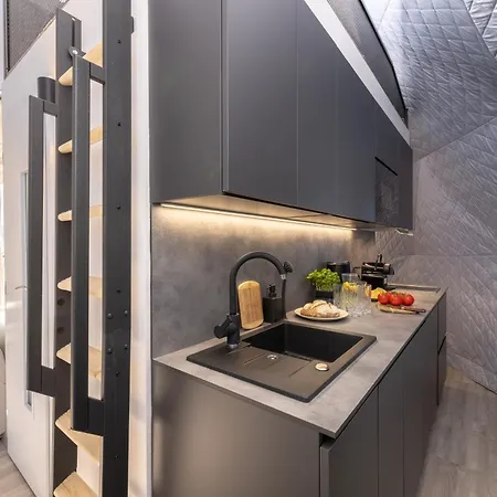 Unique Glamping Prague With Private Hot Tub * プラハ