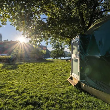 ラグジュアリーテント Unique Glamping Prague With Private Hot Tub *