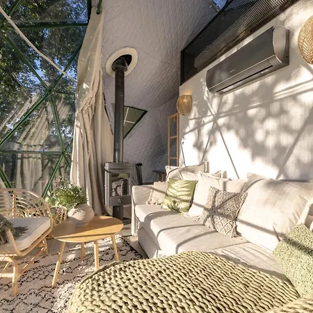 Unique Glamping Prague With Private Hot Tub ラグジュアリーテント *