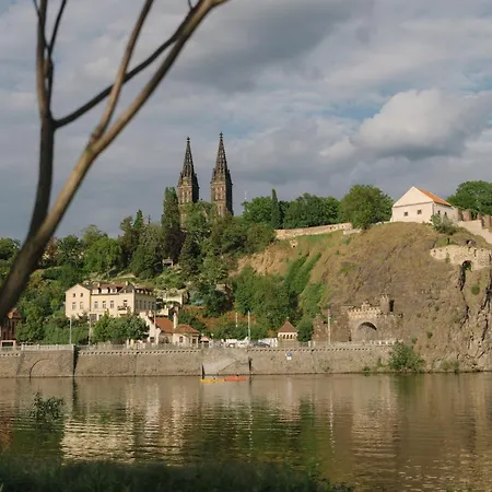 Unique Glamping Prague With Private Hot Tub