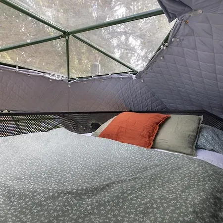 Unique Glamping Prague With Private Hot Tub ラグジュアリーテント *